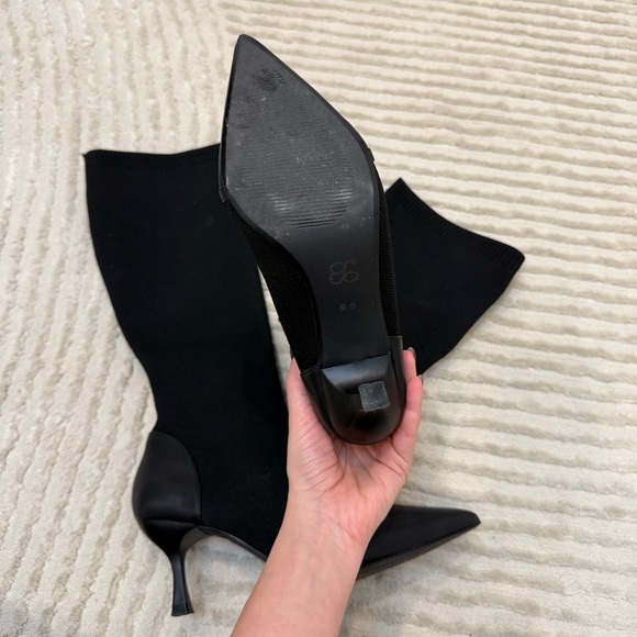 Elegant Black Knee-High Women's Boots - Picture 3 of 7